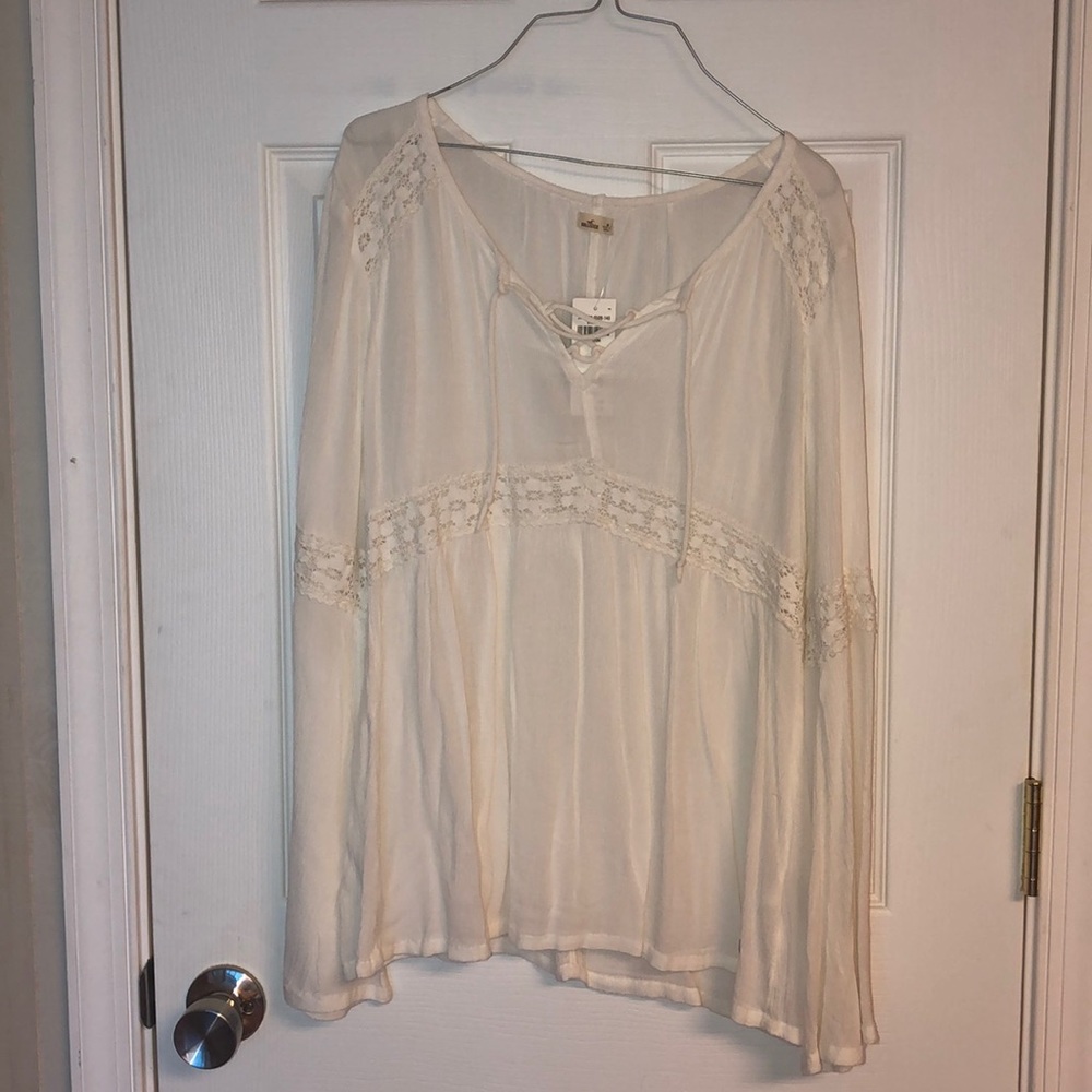 Hollister top